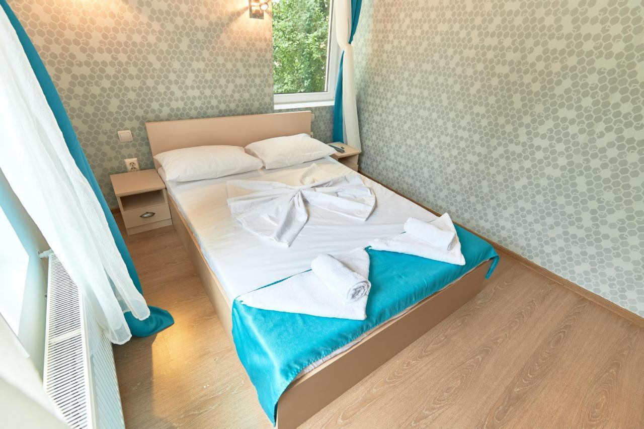 Stanford Aparthotel Gara De Nord Bukarest Eksteriør billede