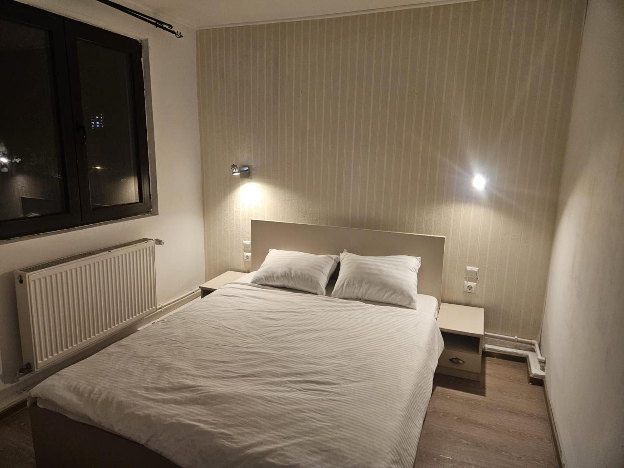 Stanford Aparthotel Gara De Nord Bukarest Eksteriør billede